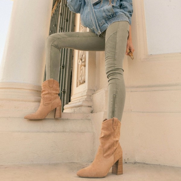 Western Faux suede Ankle bootie - Picture 5 of 8